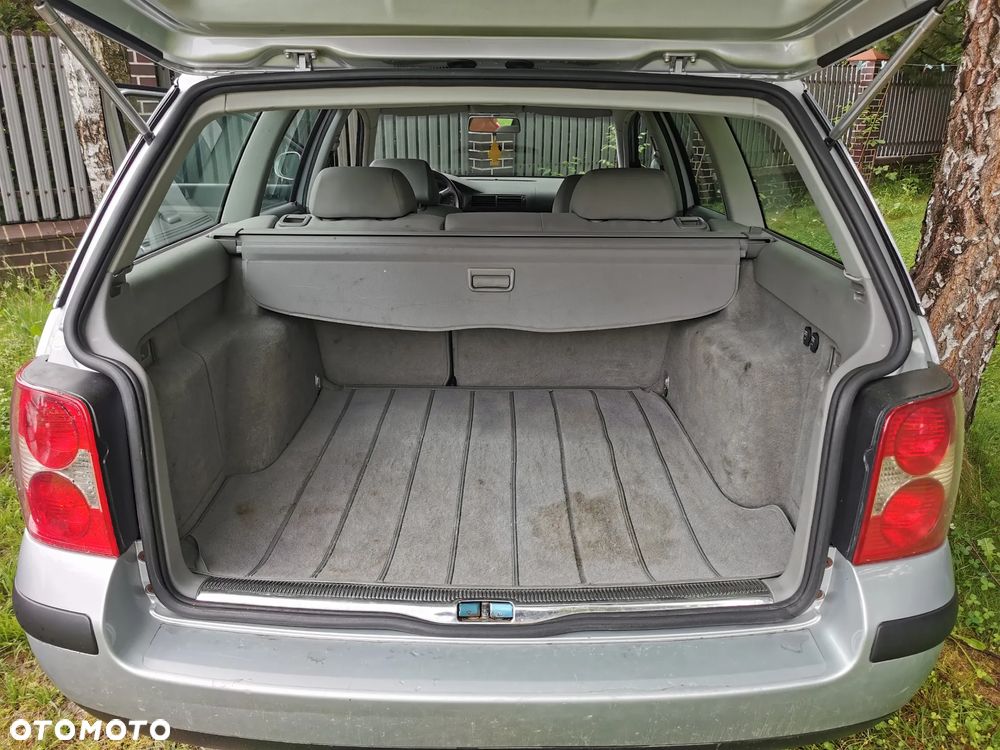 Volkswagen Passat 1.6 - 26