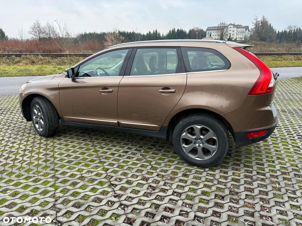 Volvo XC 60 D5 AWD Summum - 4
