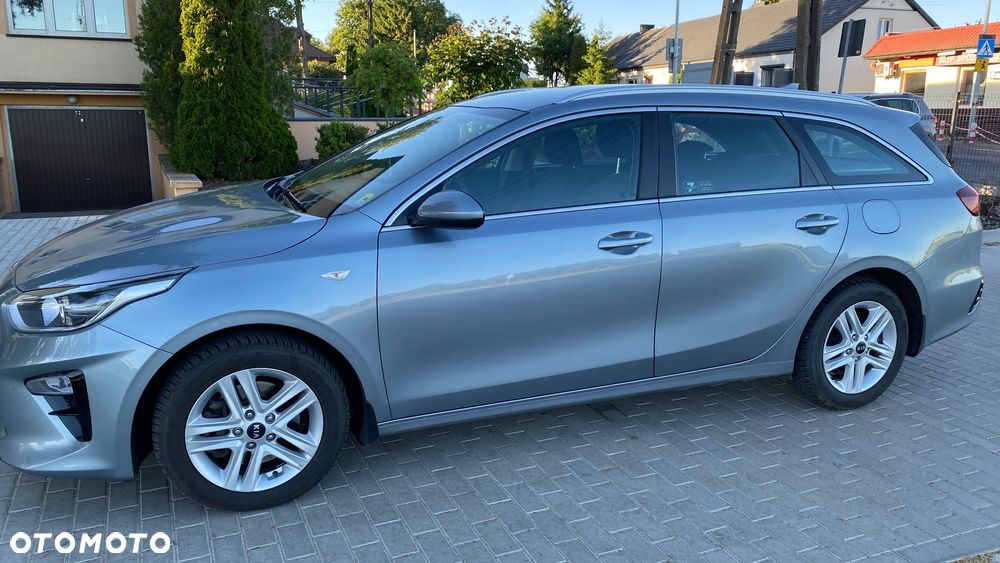 Kia Ceed 1.6 CRDi mHEV M - 3
