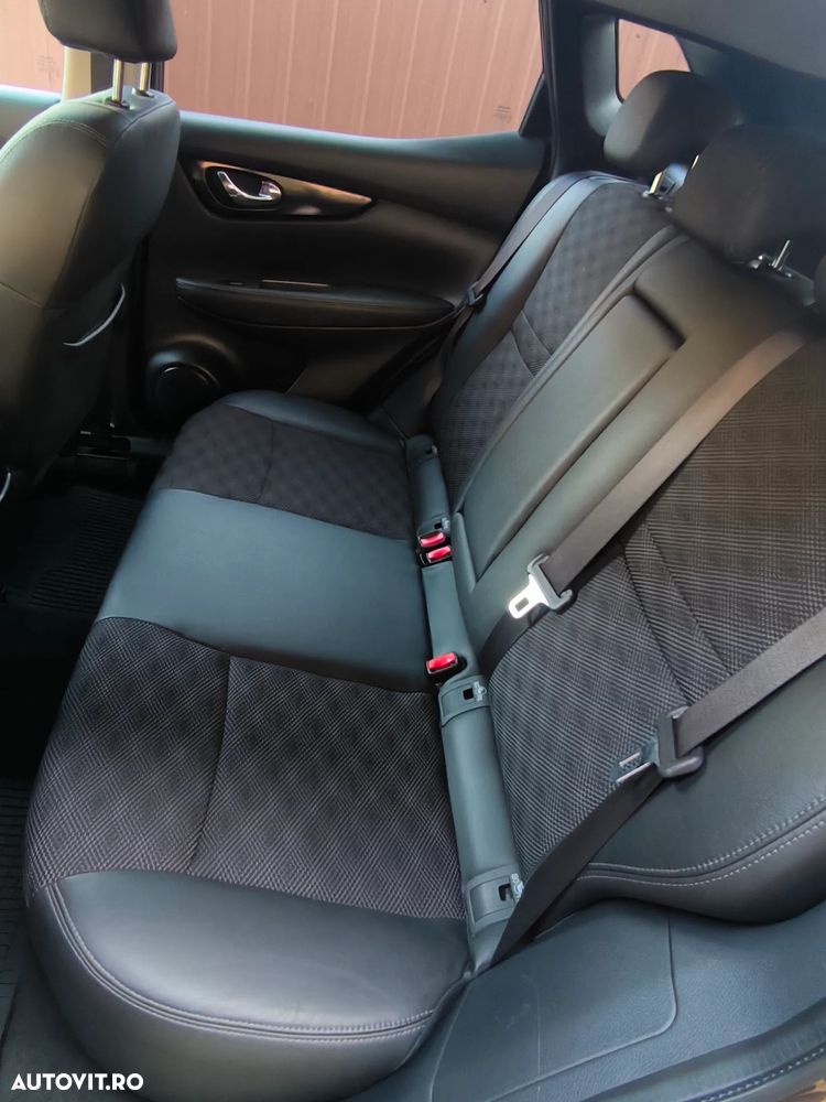 Nissan Qashqai 1.6 DCI Xtronic TEKNA - 8