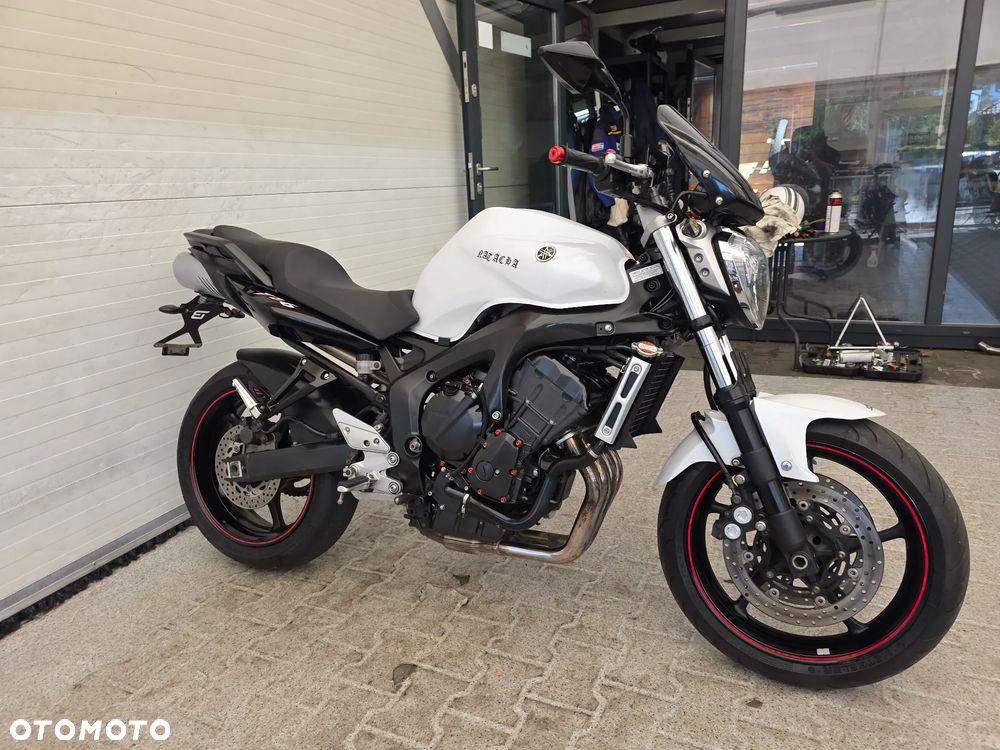 Yamaha FZ - 12