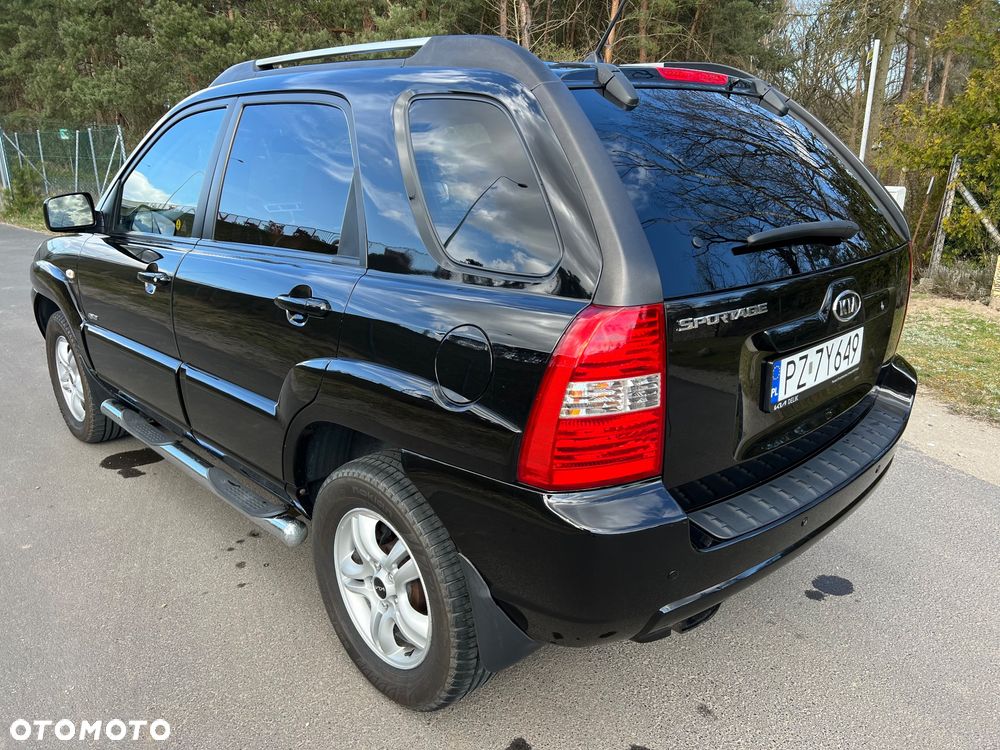 Kia Sportage 2.0 CRDi Freedom + - 6