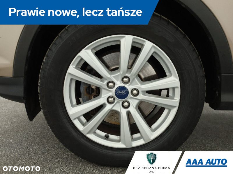 Ford Kuga - 12