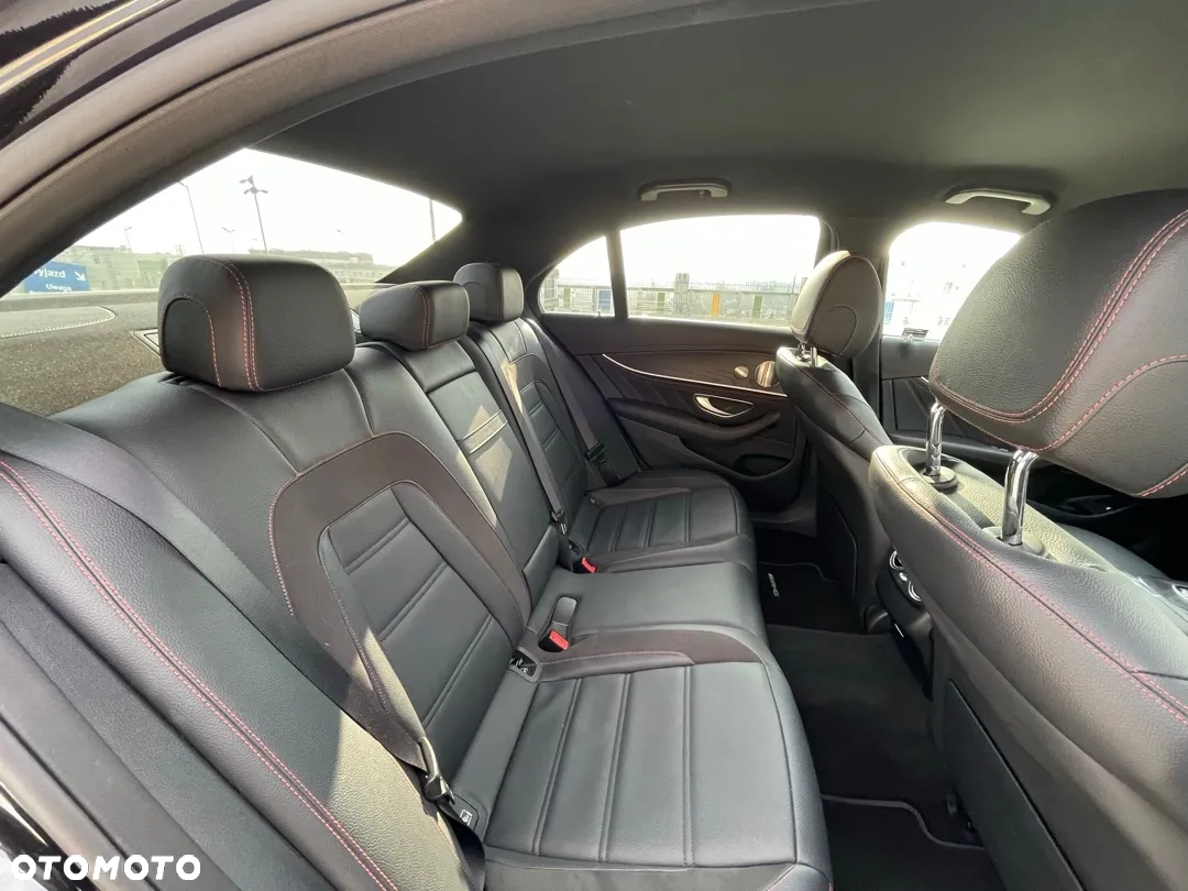 Mercedes-Benz Klasa E AMG 53 4-Matic+ - 40