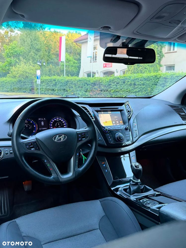 Hyundai i40 Kombi blue 1.7 CRDi Style - 21