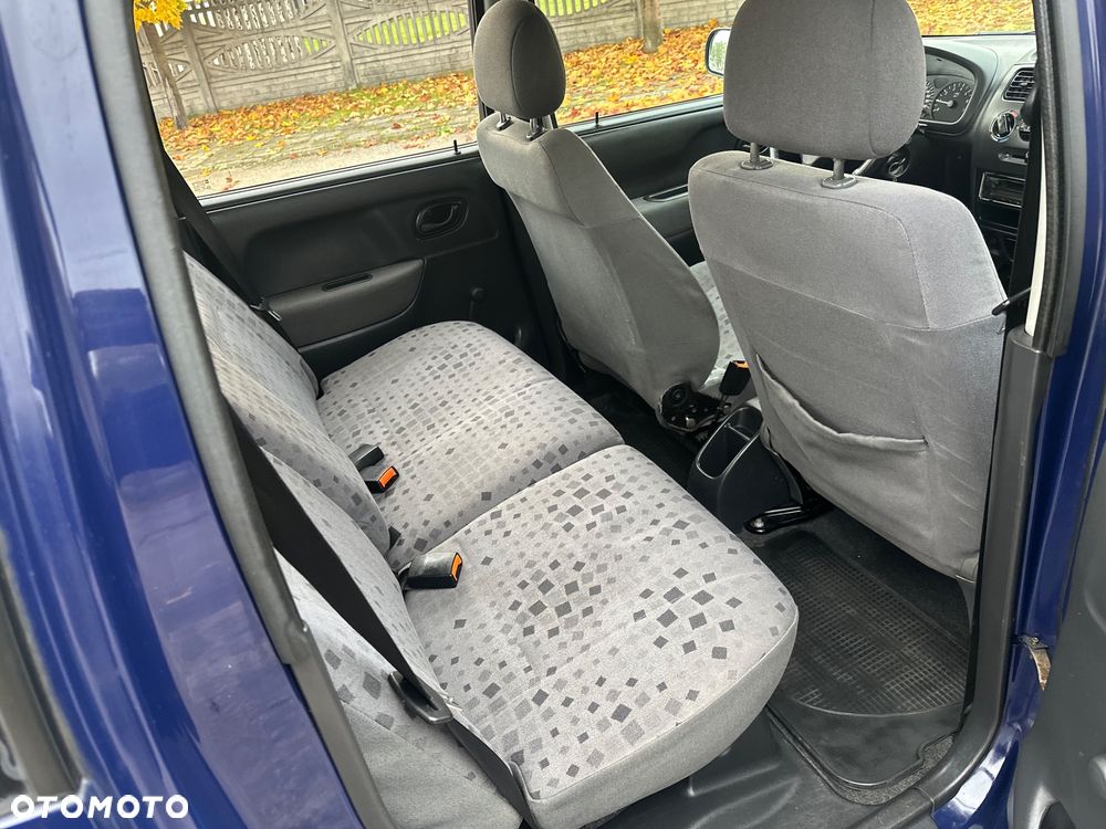 Opel Agila 1.0 - 12