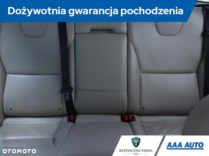 Volvo XC 60 - 12