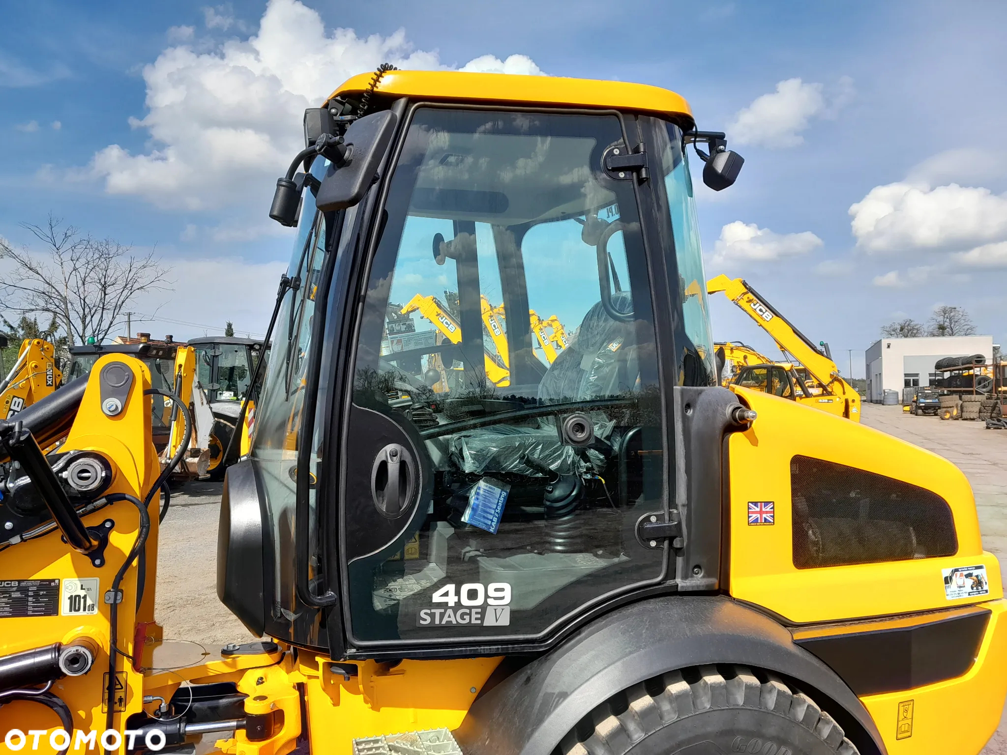 JCB 409 - 12