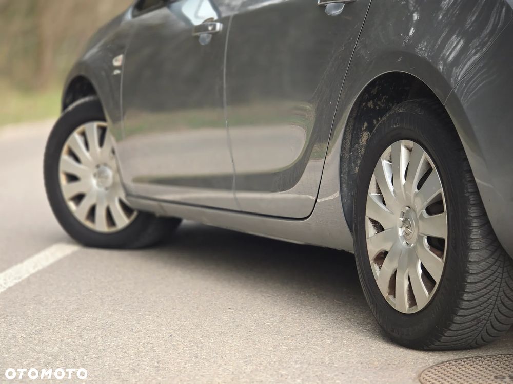 Opel Astra 1.4 Turbo Color Edition - 34
