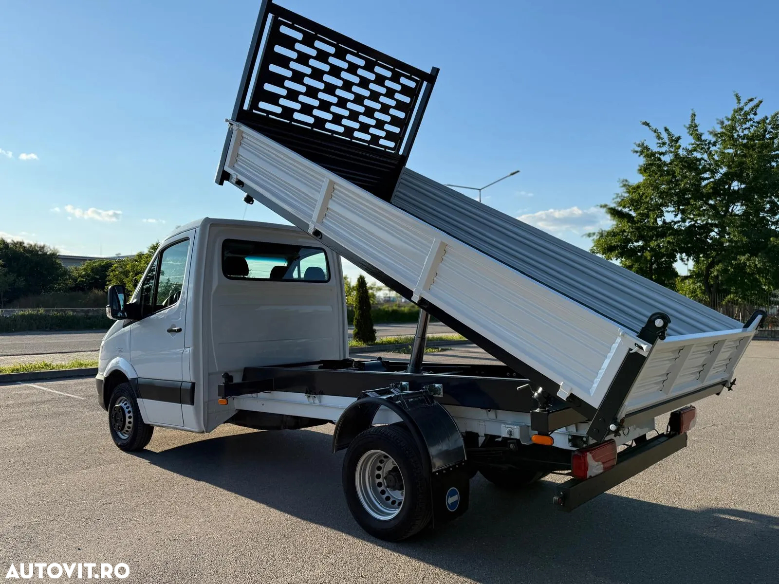 Mercedes-Benz Sprinter - 13