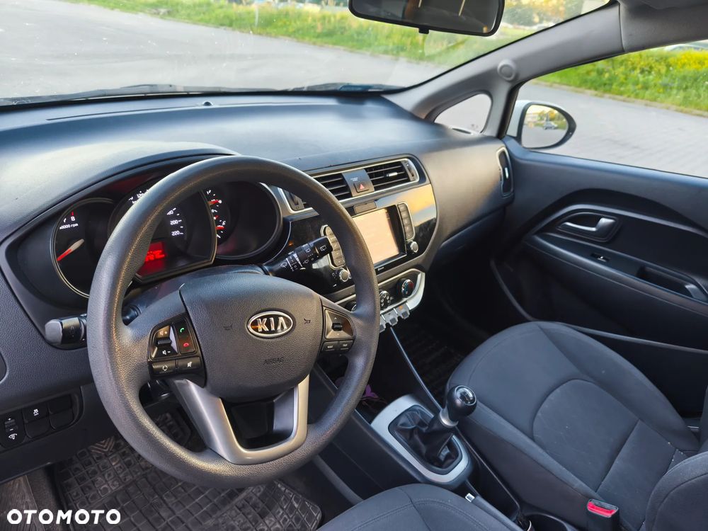 Kia Rio 1.2 Business Line - 11
