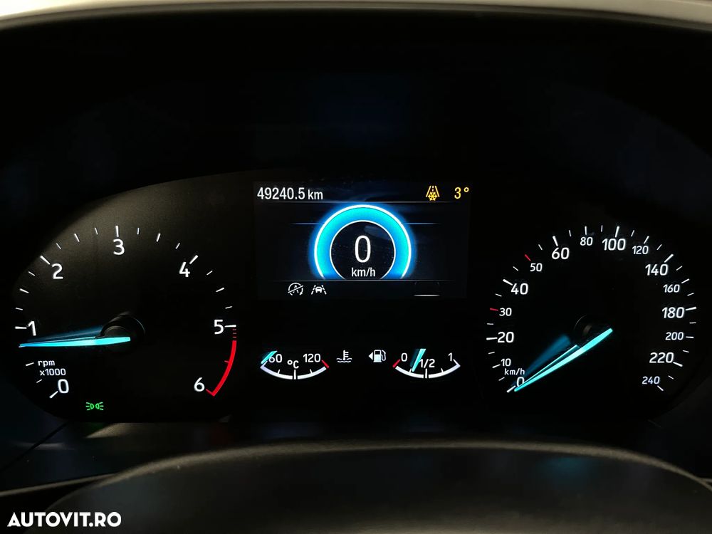 Ford Focus 1.5 EcoBlue Connected - 25