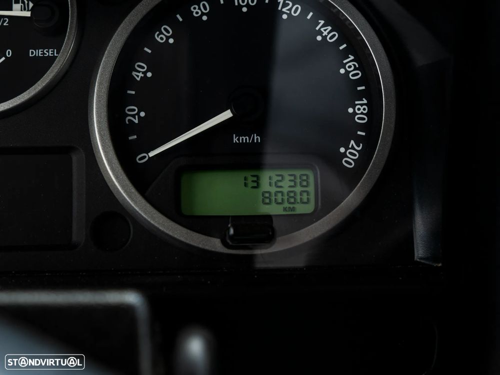 Land Rover Defender - 23