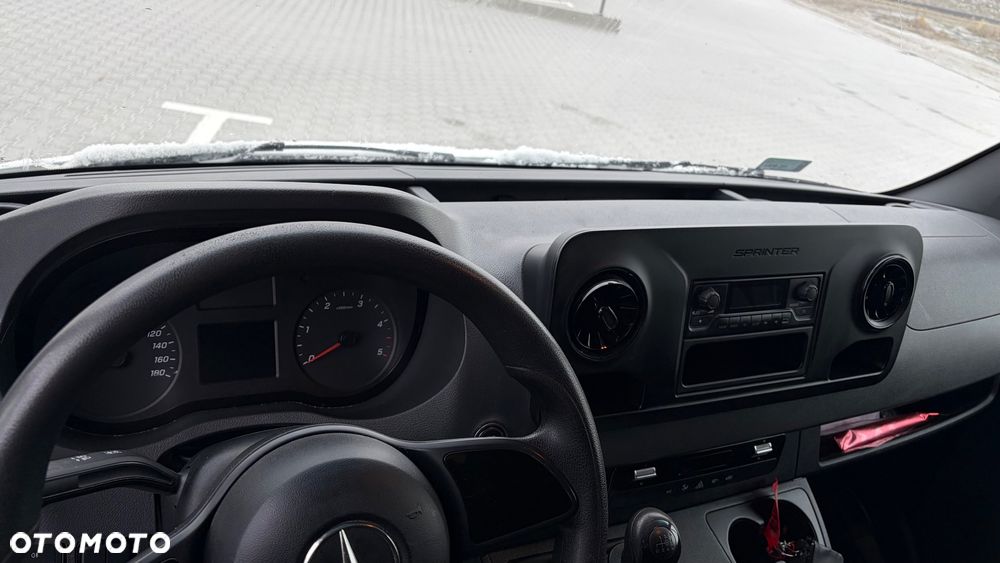 Mercedes-Benz Sprinter - 6