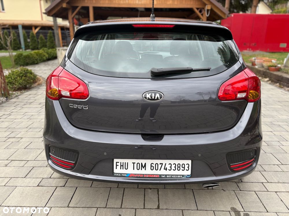 Kia Ceed - 14
