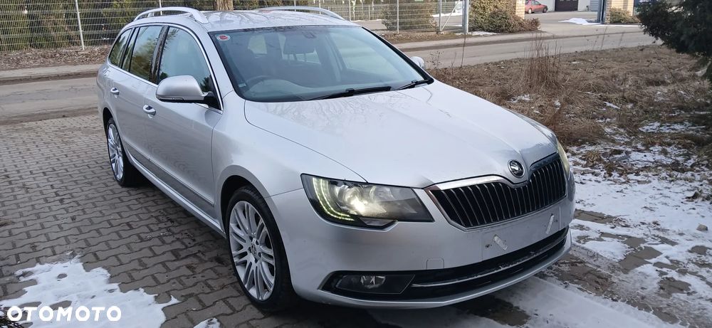 Skoda Superb 2.0 TDI Green tec 4x4 DSG Elegance - 1