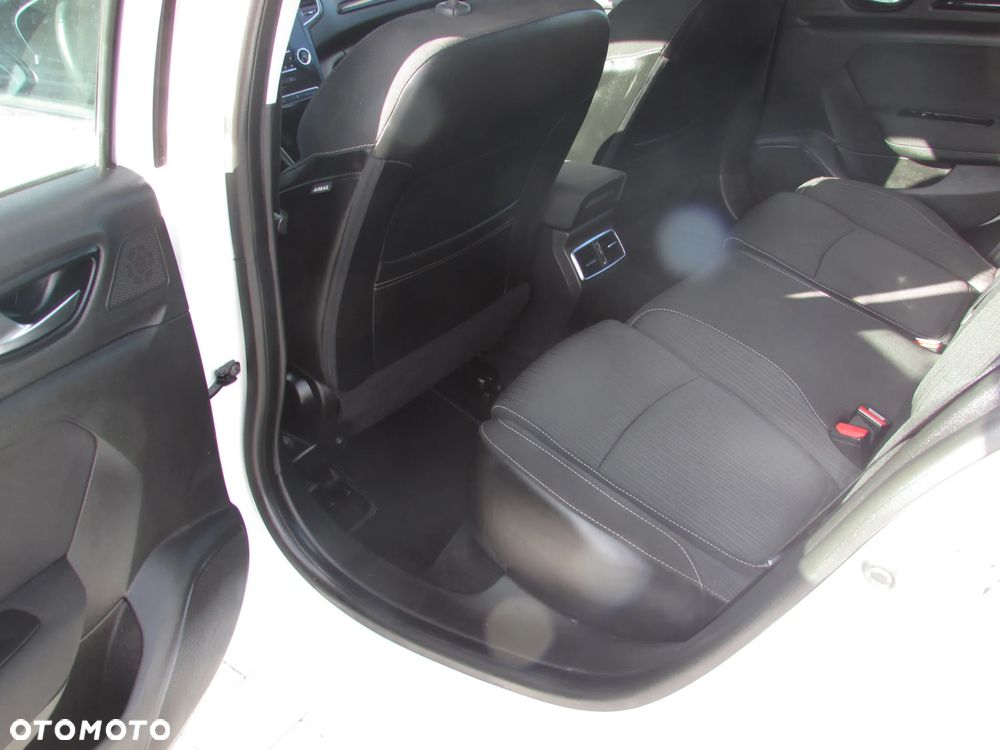 Renault Megane 1.2 Energy TCe Limited - 17