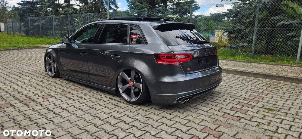 Audi A3 Sportback 2.0 TDI (clean diesel) quattro S tronic S line Sportpaket - 4