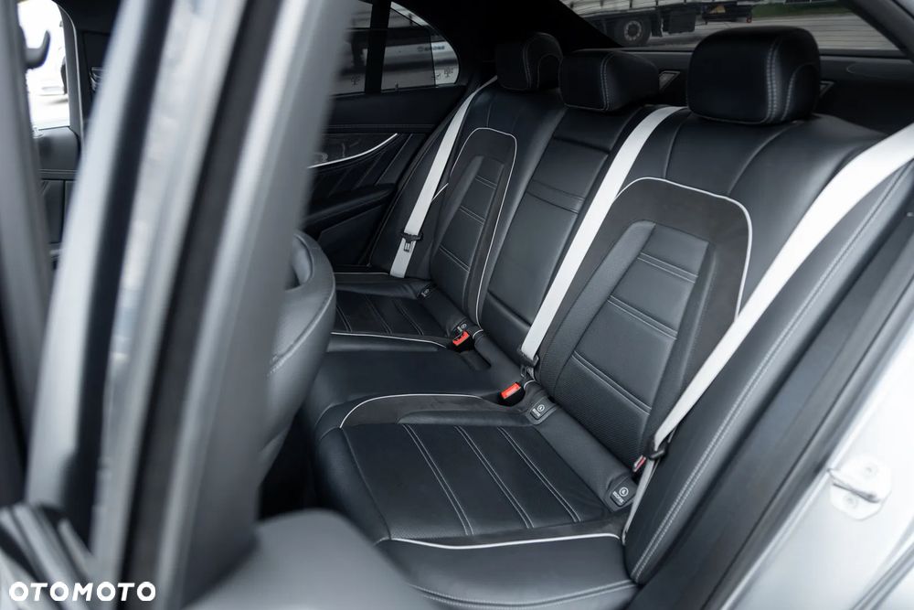 Mercedes-Benz Klasa E AMG 63 S 4-Matic+ - 17