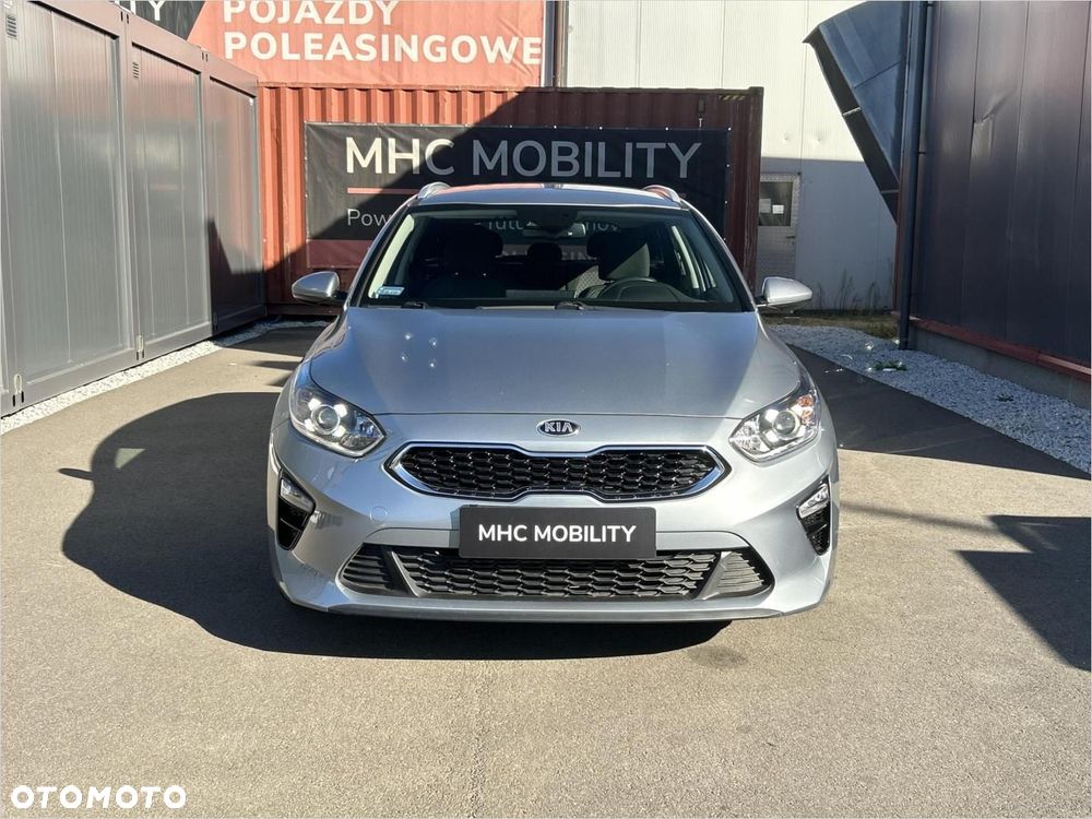 Kia Ceed 1.5 T-GDI M DCT - 11