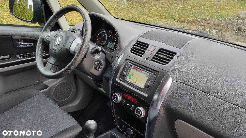 Suzuki SX4 1.6 VVT 4x4 Style - 23