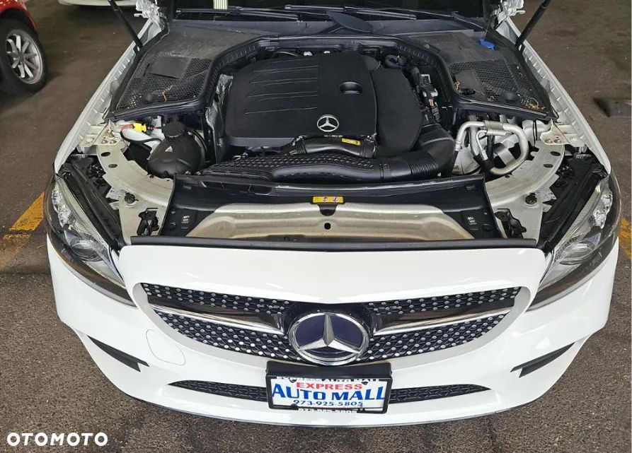 Mercedes-Benz Klasa C 300 4Matic 9G-TRONIC AMG Line - 13