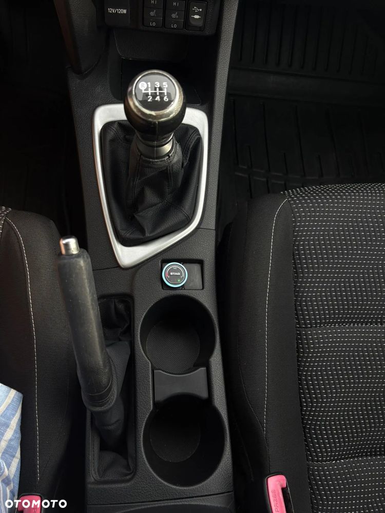 Toyota Auris 1.6 2010 - 15