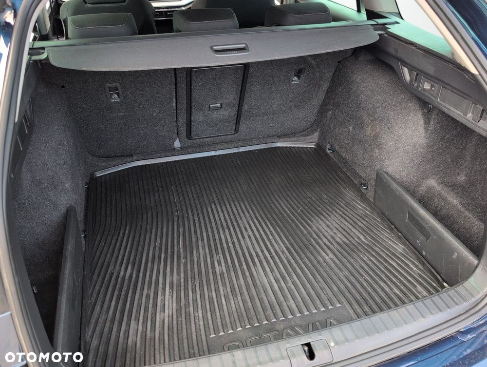Skoda Octavia 2.0 TDI Style DSG - 10