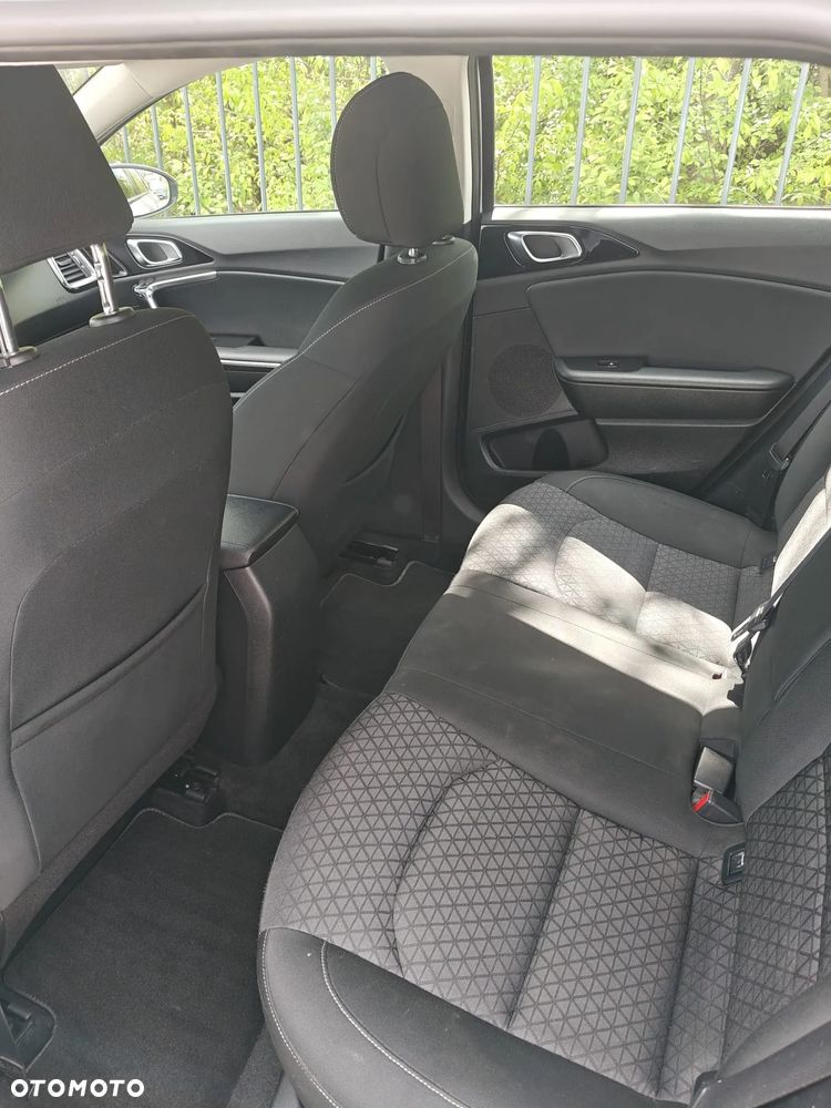 Kia Ceed 1.6 CRDi Spirit - 4