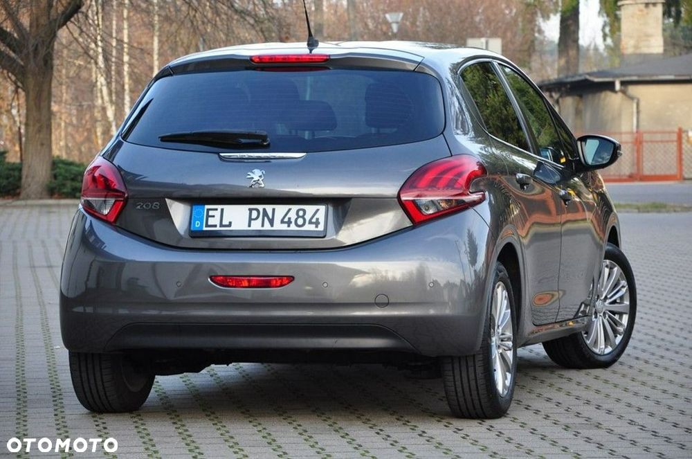 Peugeot 208 PureTech 82 Stop & Start Signature - 10