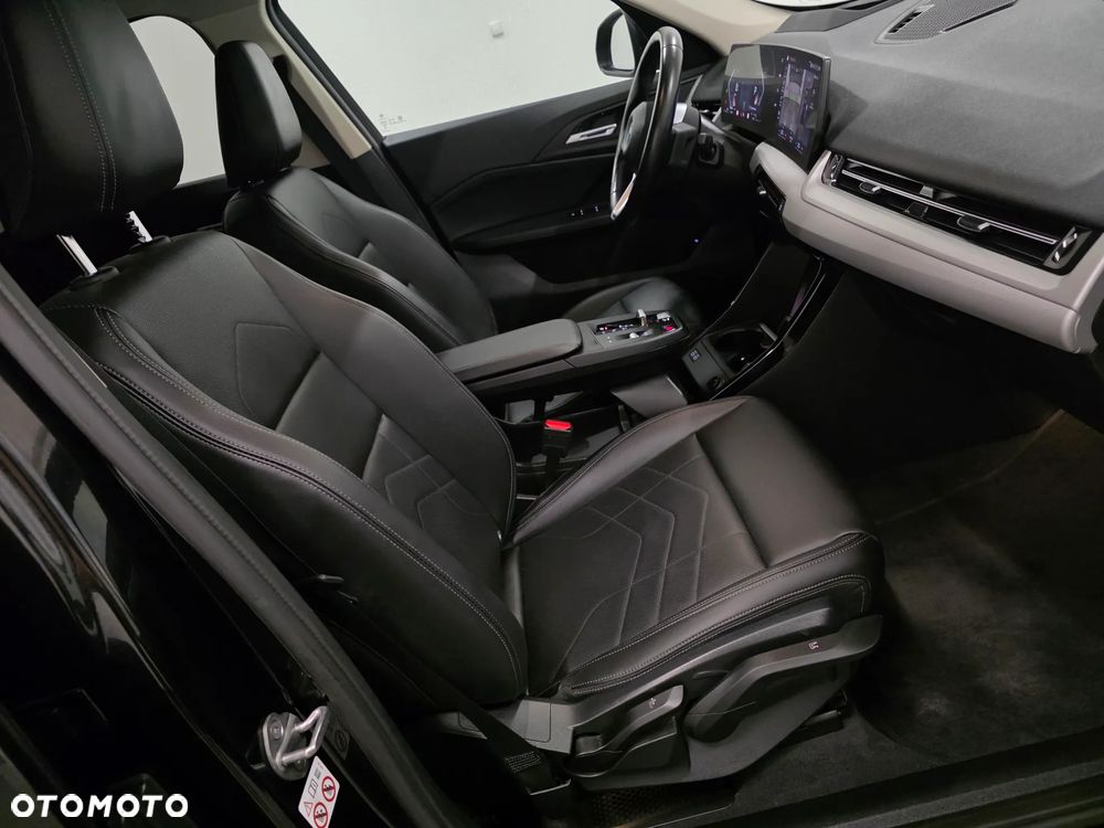 BMW X1 sDrive18d xLine sport - 18