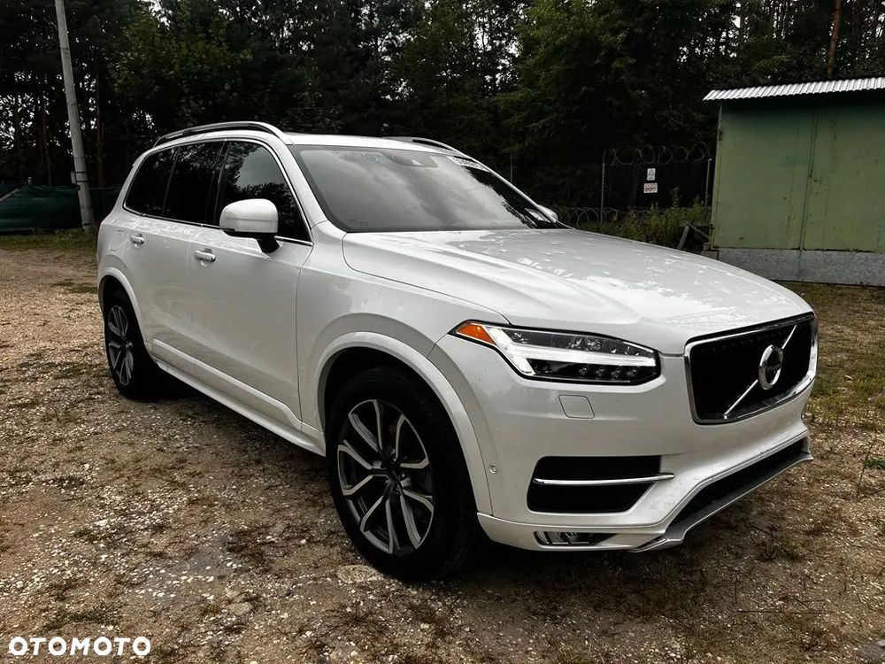 Volvo XC 90 - 1