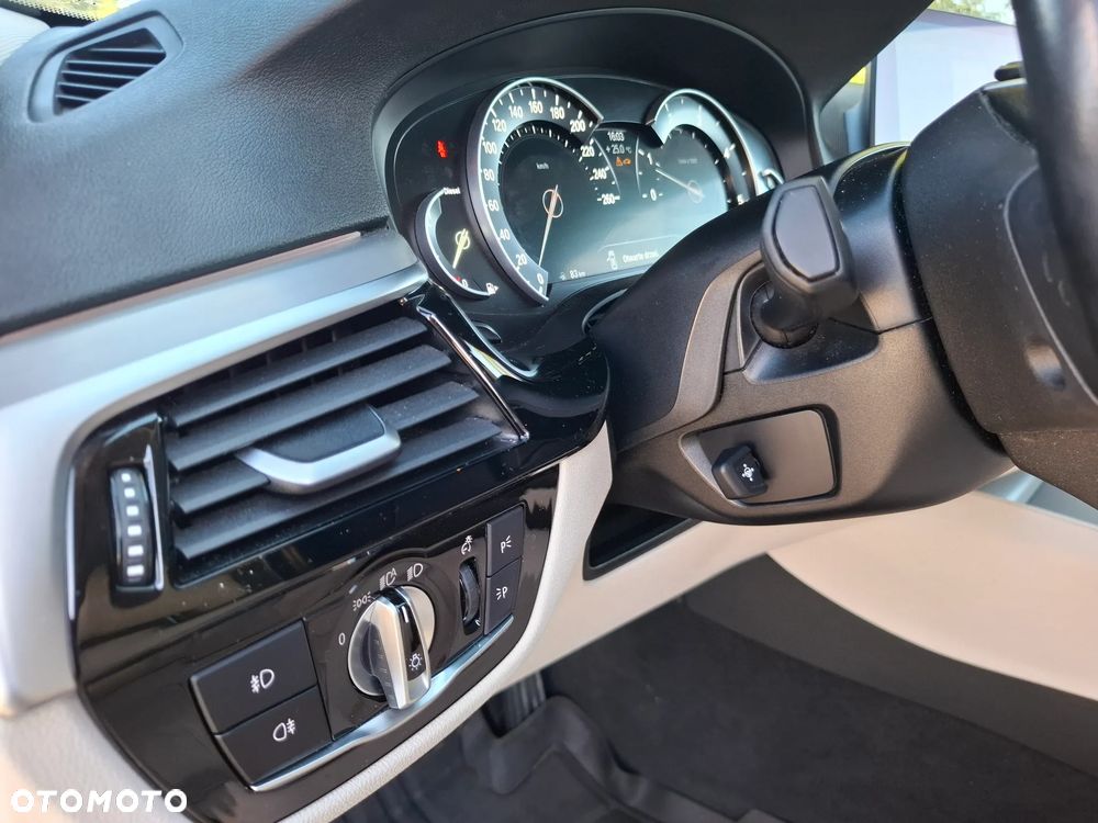 BMW Seria 5 518d Luxury Line - 20