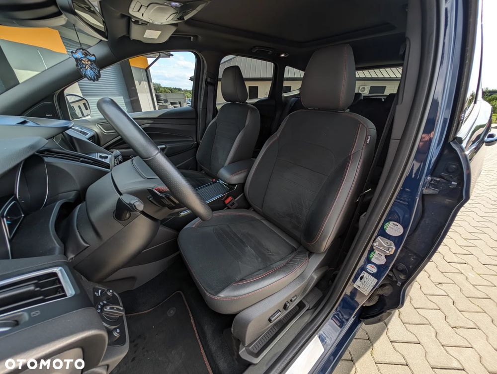 Ford Kuga 1.5 EcoBoost 4x4 ST-Line - 34