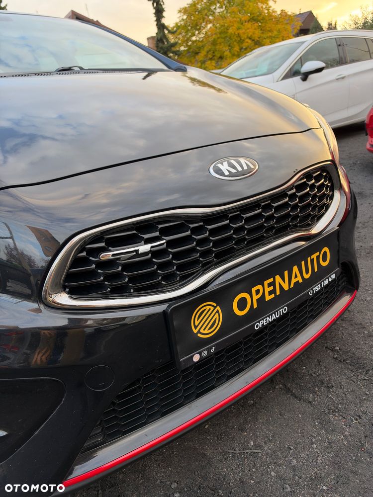 Kia Ceed - 8