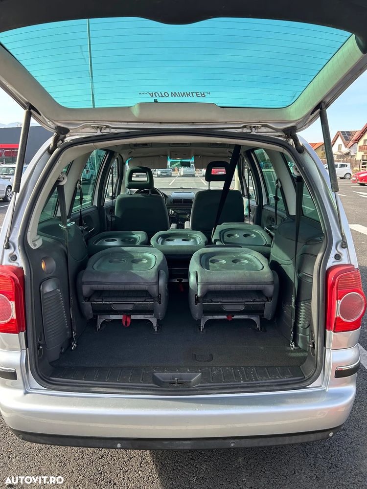 Volkswagen Sharan 1.9 TDI Exclusive Edition - 14