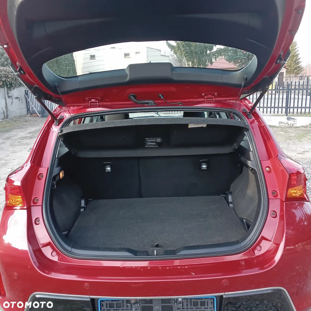 Toyota Auris - 16