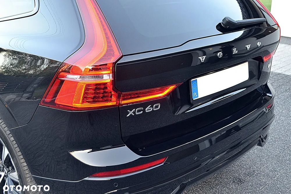 Volvo XC 60 B4 D Plus Dark - 10