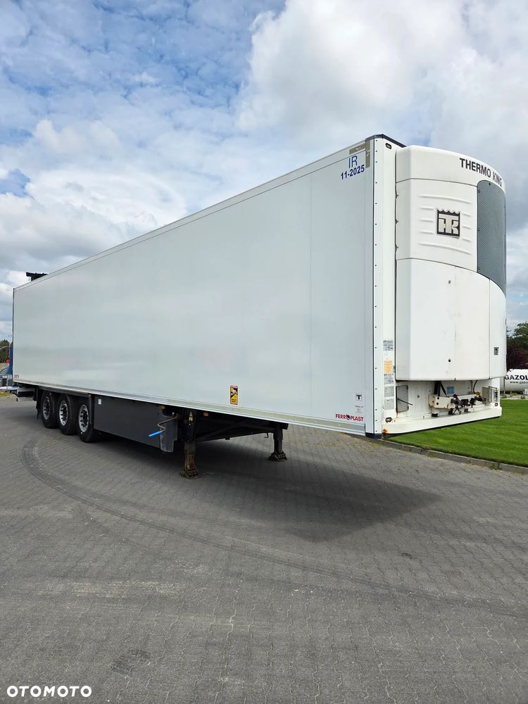 Schmitz Cargobull SKO 24 - 7