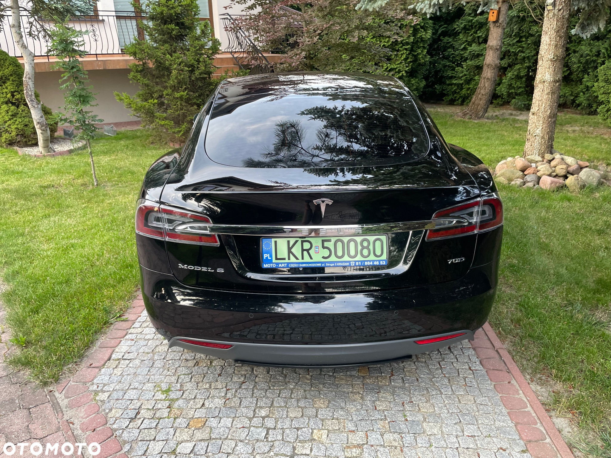 Tesla Model S 70 D - 11