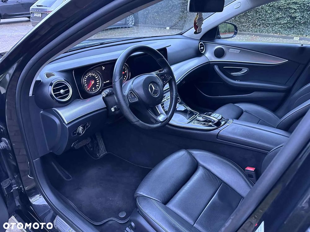 Mercedes-Benz Klasa E 220 d 9G-TRONIC - 13