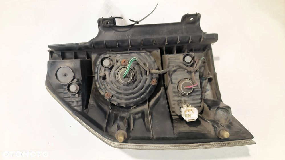 Lampa tylna prawa P3157 /lewa P3157 Mitsubishi Pajero 2008 SUV - 4
