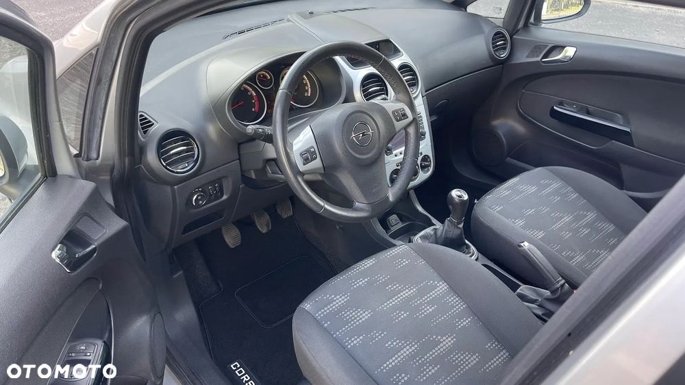 Opel Corsa 1.2 16V (ecoFLEX) Edition - 2