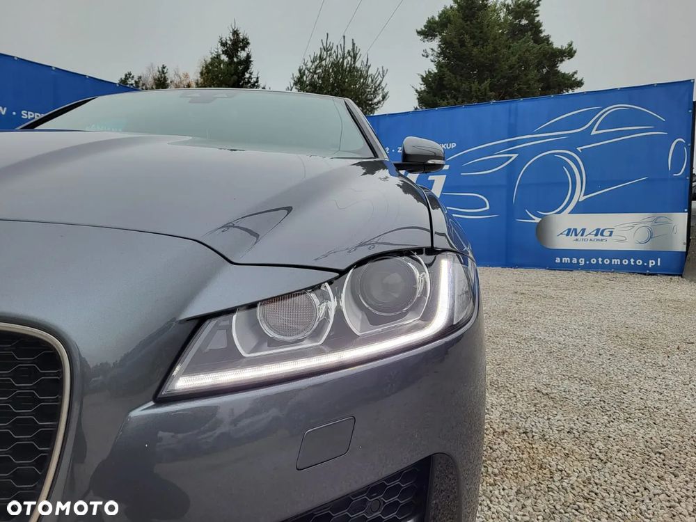 Jaguar XF 2.0 i4D AWD R-Sport - 10