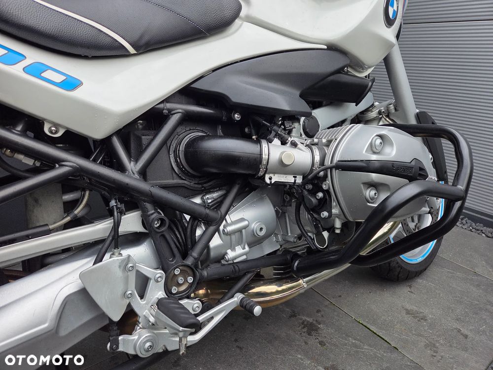 BMW R - 8