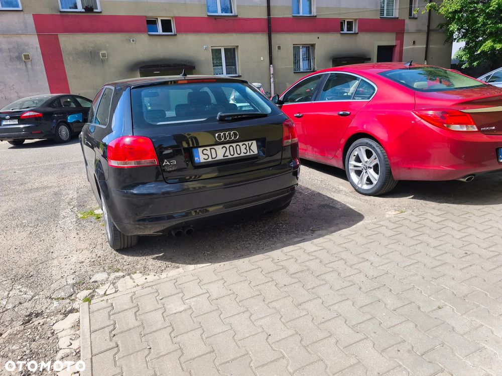 Audi A3 3-drzwiowe 2.0 FSI Ambition - 3