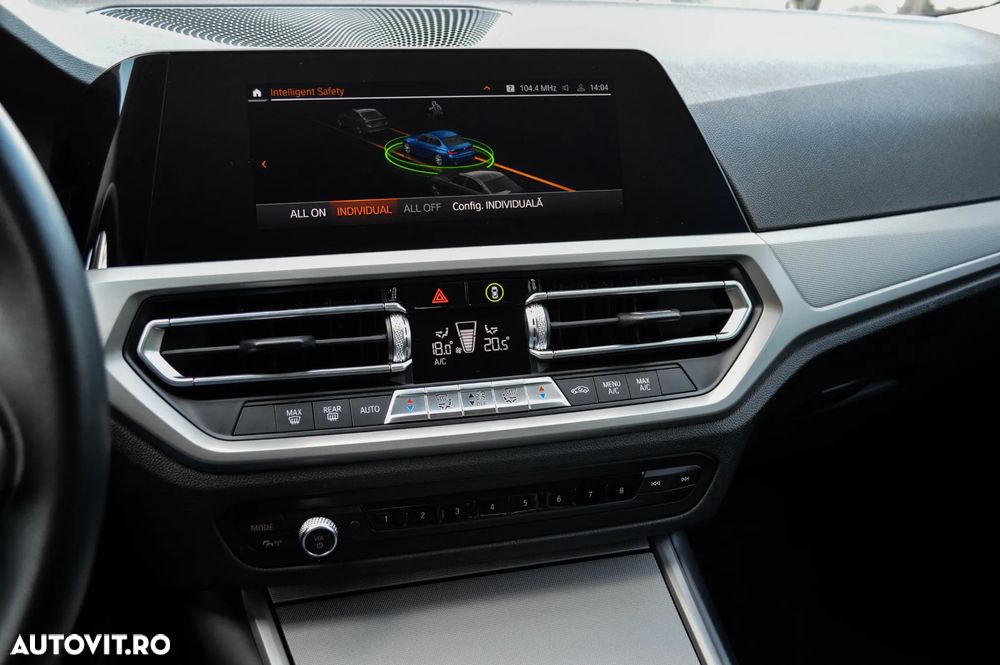 BMW Seria 3 320i Aut. Luxury Line - 7