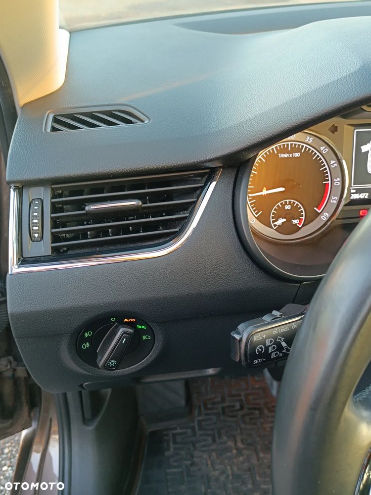 Skoda Octavia 2.0 TDI SCR Style DSG - 27