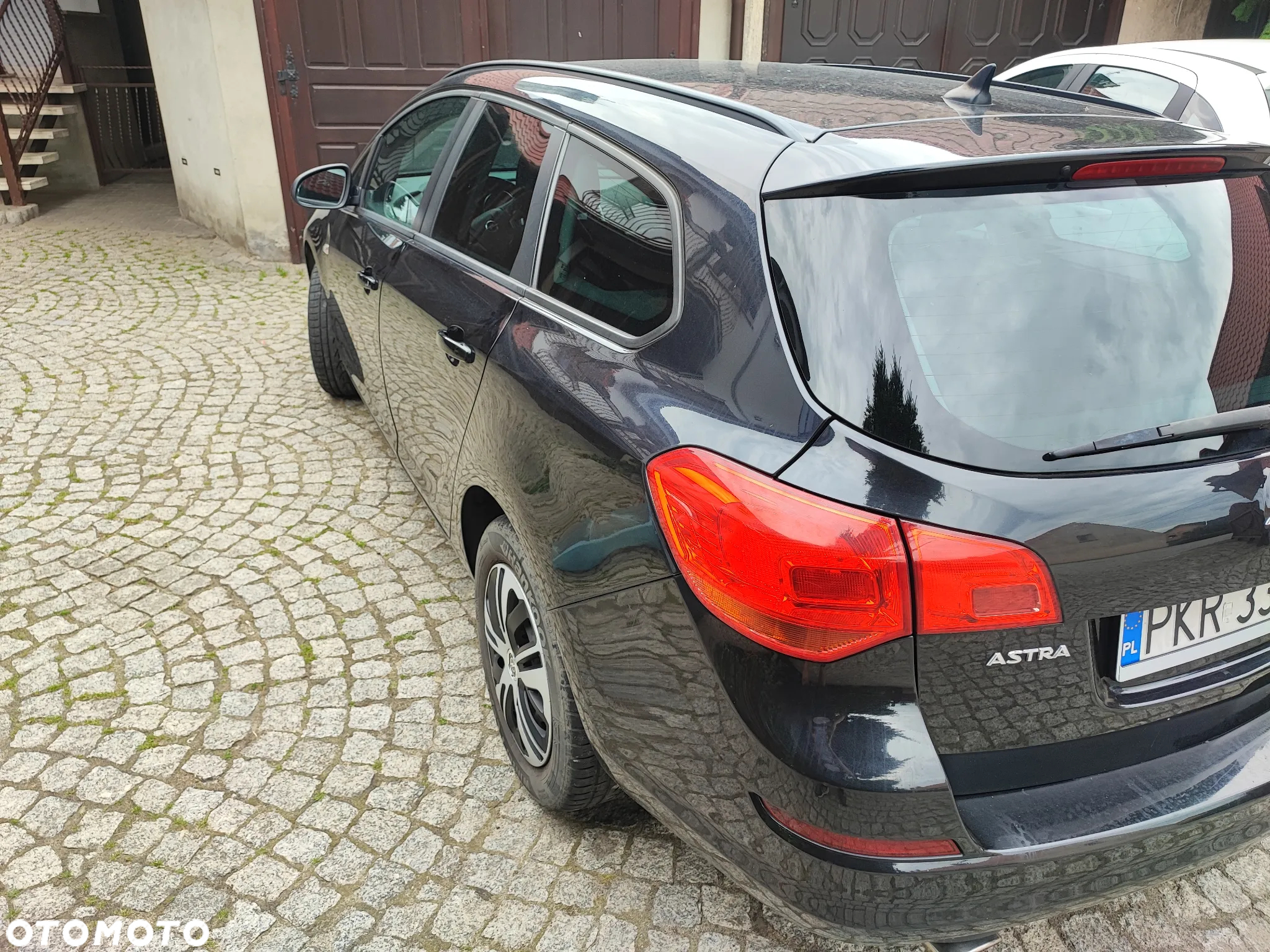 Opel Astra IV 2.0 CDTI Cosmo - 2