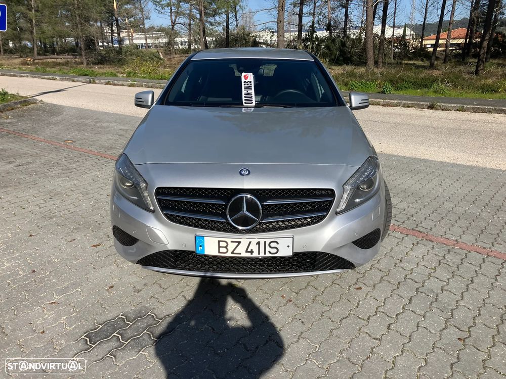 Mercedes-Benz A 180 (BlueEFFICIENCY) - 1
